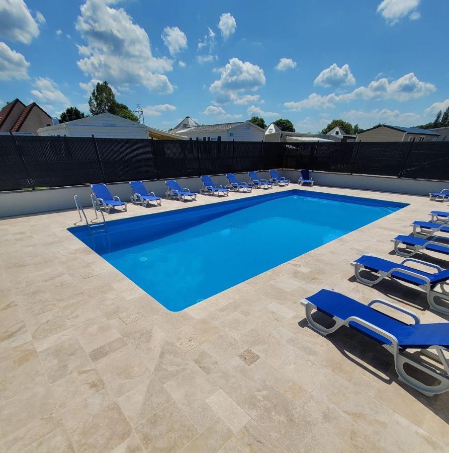 Camping Le Clos Savoye Biville-sur-Mer ภายนอก รูปภาพ