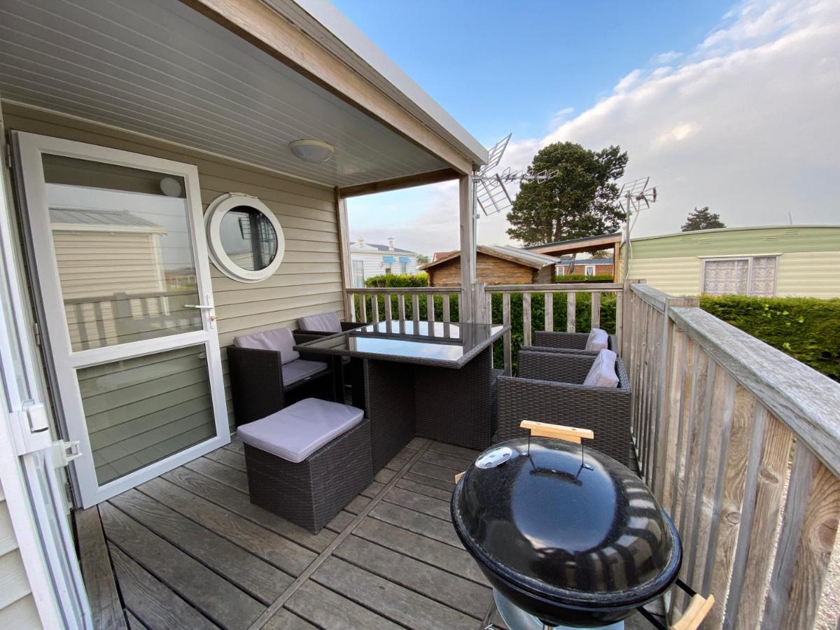 Camping Le Clos Savoye Biville-sur-Mer ภายนอก รูปภาพ
